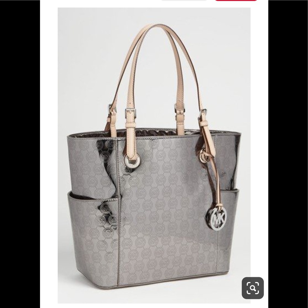Michael Kors Signature Patent Tote only